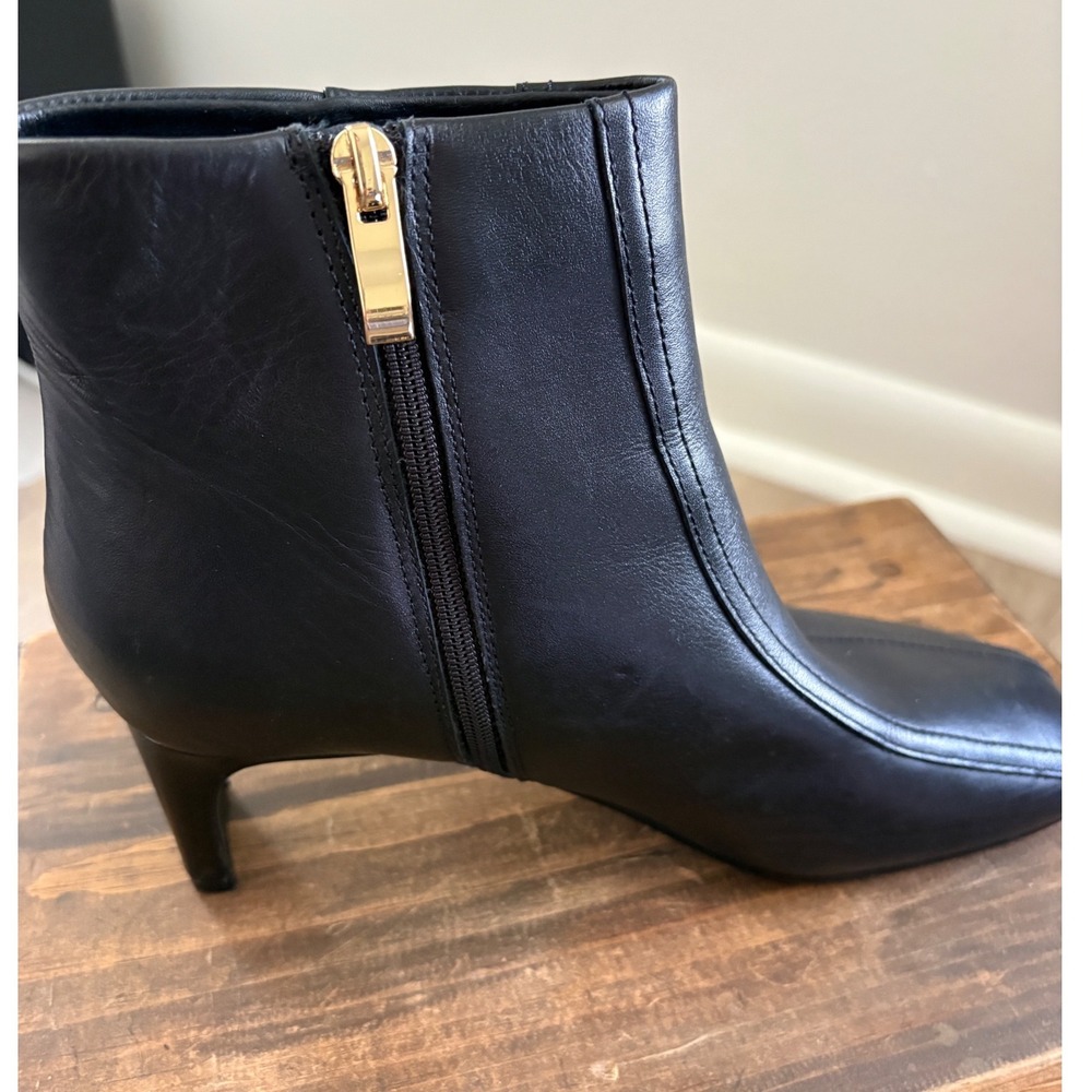 Clarks Women Seren 55 Black Leather Square Toe Ankle Boots Block Heel Size 8